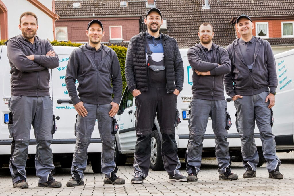 Alle Mitarbeiter der Firma Taunus Aufzüge GmbH in Friedrichsdorf